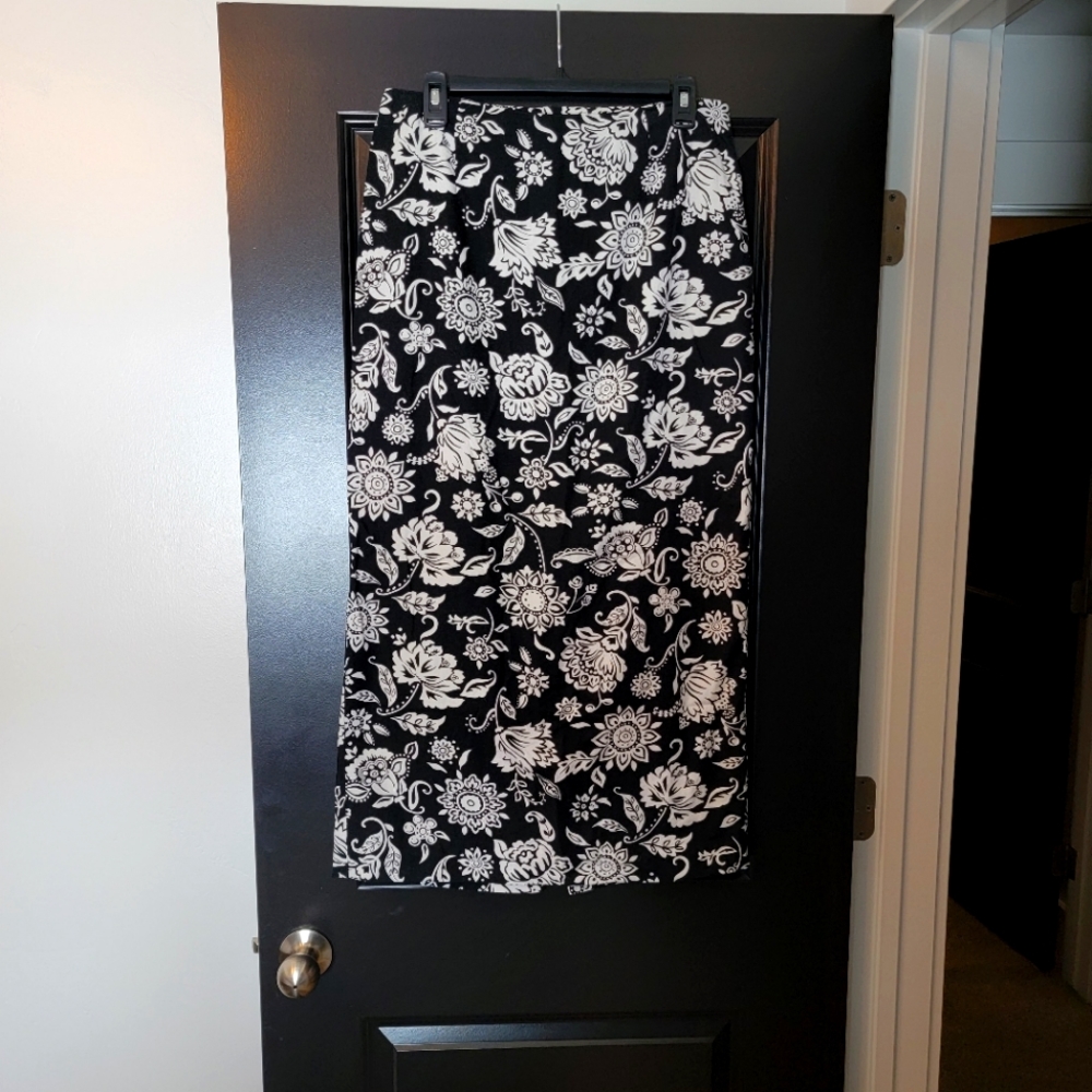 Talbots Black and White Floral Midi Skirt
